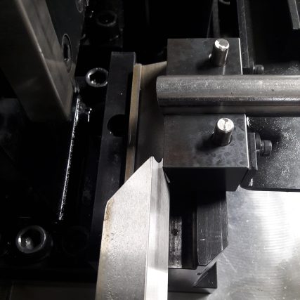 車架管件斜角切削機|高精度金屬管 雙端切弧加工設備|HC8858、HC8819系列 5 HC8819D