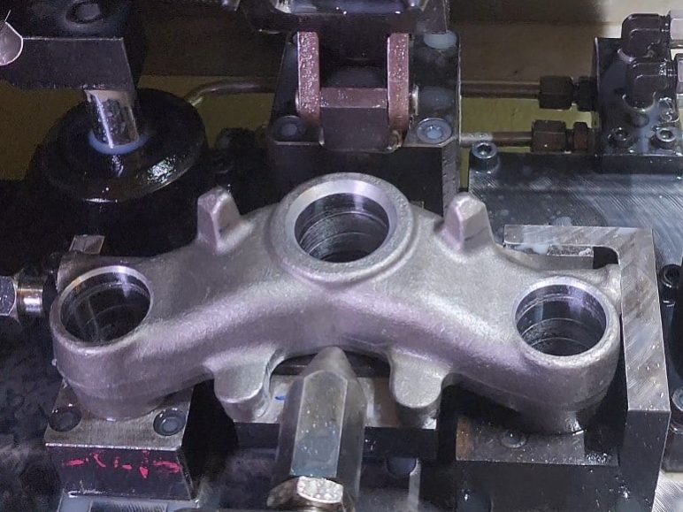 摩托車三角台專用鑽孔搪孔機 HC8788(雙工位同步加工) 2 HC8788A